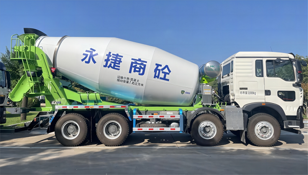 【發車新聞】重汽&凌宇攪拌車交付客戶！